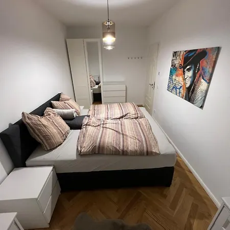 Deluxe Mit Arbeitsplatz Im Denkmalhaus, Und Ruhige Zentrale Lage Von Halle Saale We1 Apartment *