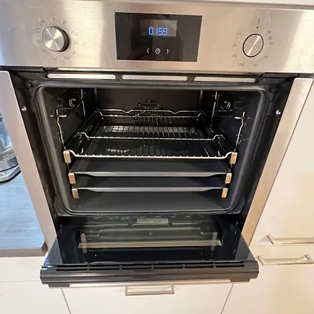 Apartment Deluxe Mit Arbeitsplatz Im Denkmalhaus, Und Ruhige Zentrale Lage Von Halle Saale We1