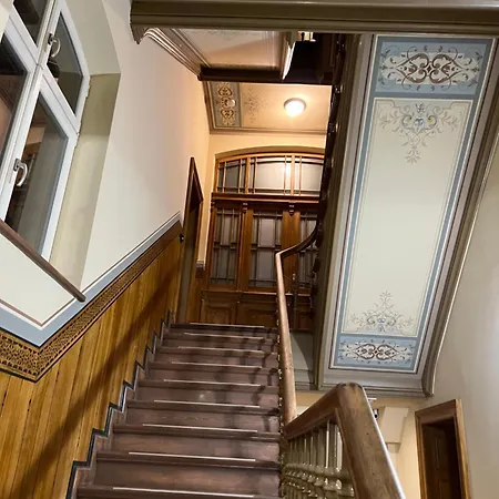 Deluxe Mit Arbeitsplatz Im Denkmalhaus, Und Ruhige Zentrale Lage Von Halle Saale We1