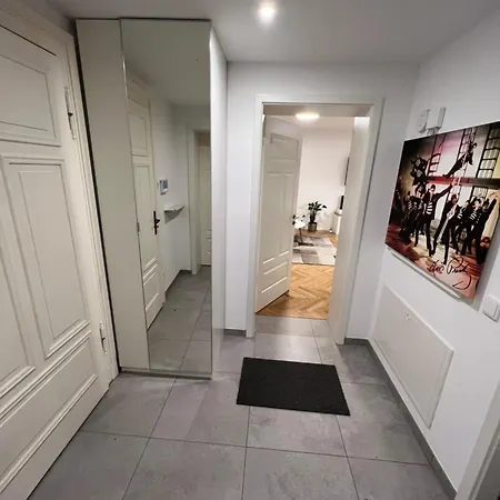 Deluxe Mit Arbeitsplatz Im Denkmalhaus, Und Ruhige Zentrale Lage Von Halle Saale We1 * Halle (Saale)