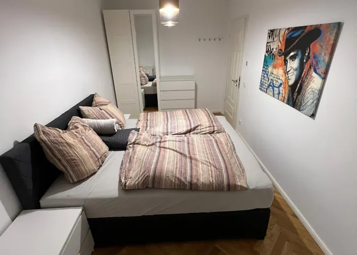 Deluxe Mit Arbeitsplatz Im Denkmalhaus, Und Ruhige Zentrale Lage Von Halle Saale We1 Daire *