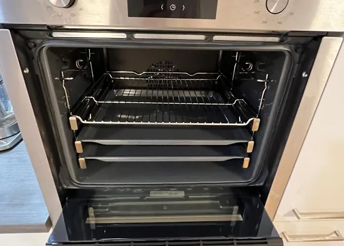 Daire Deluxe Mit Arbeitsplatz Im Denkmalhaus, Und Ruhige Zentrale Lage Von Halle Saale We1