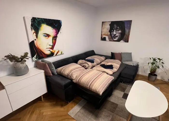 Deluxe Mit Arbeitsplatz Im Denkmalhaus, Und Ruhige Zentrale Lage Von Halle Saale We1 Daire