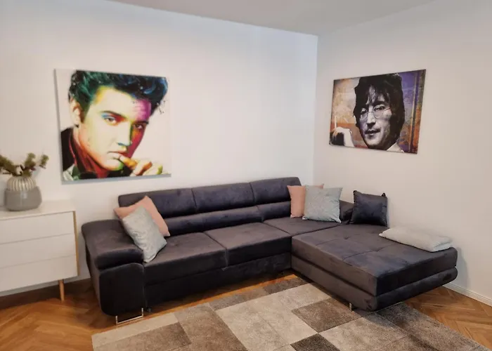 Daire Deluxe Mit Arbeitsplatz Im Denkmalhaus, Und Ruhige Zentrale Lage Von Halle Saale We1