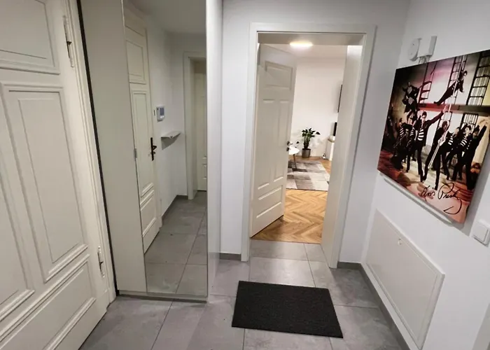 Deluxe Mit Arbeitsplatz Im Denkmalhaus, Und Ruhige Zentrale Lage Von Halle Saale We1 * Halle (Saale)